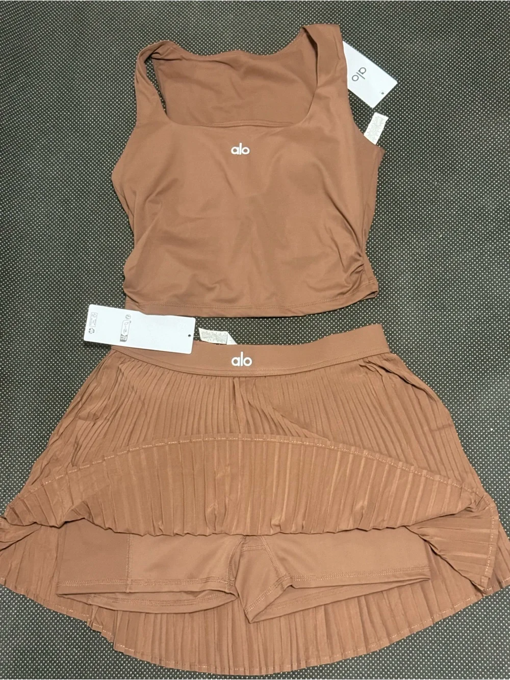 ALO Yoga brown pleated